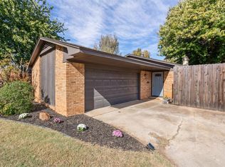 5609 NW 67th St, Warr Acres, OK 73132