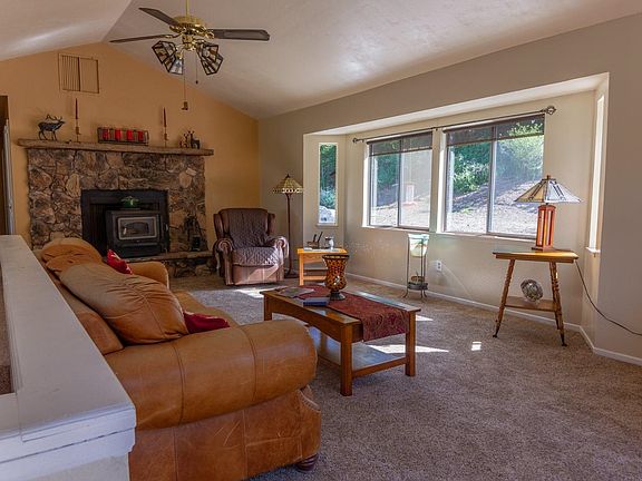 3rd image of 20190 Midland Dr