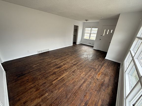 4th image of 6701 College Ave