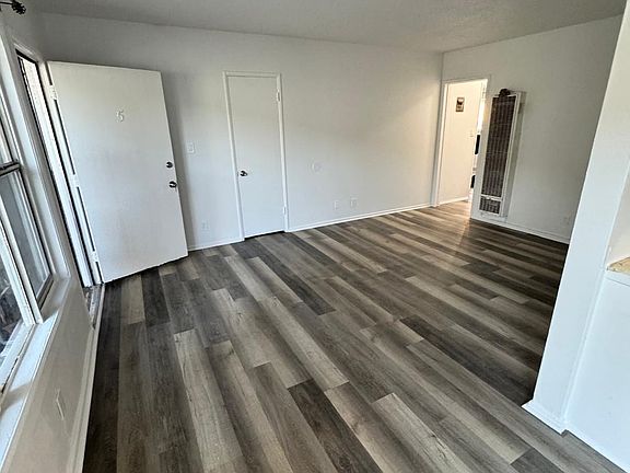 2nd image of 5-3853-3855 Potomac Ave