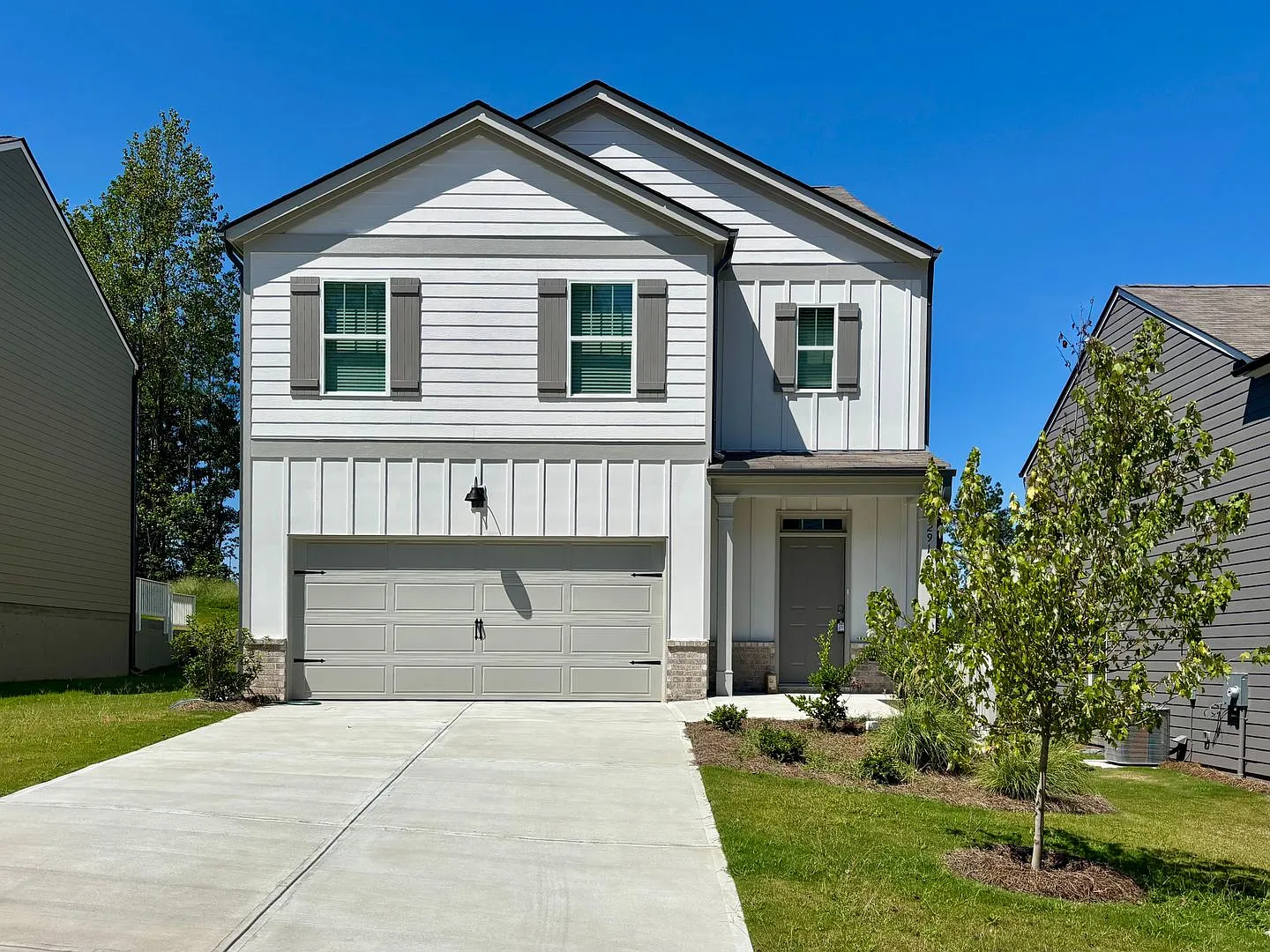 2910 Daxton Ln — Photo 1