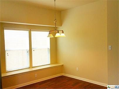 3rd image of 162 Preston Trl