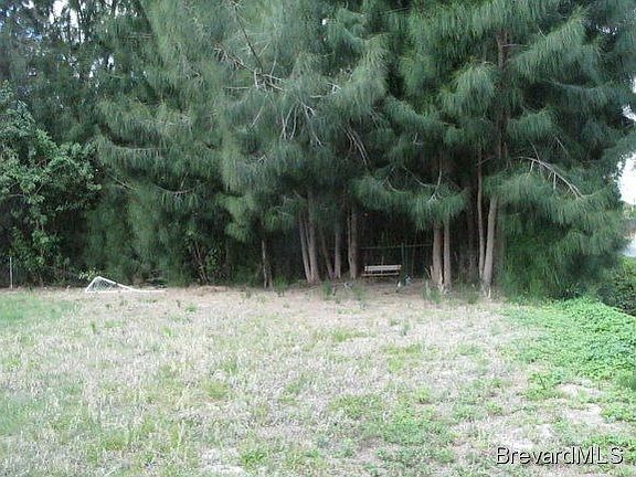 5th image of 1786 Blanche Ave
