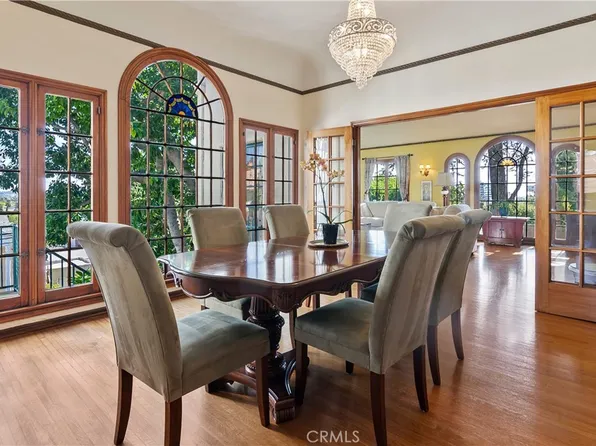 2051 Vine St, Los Angeles, CA 90068