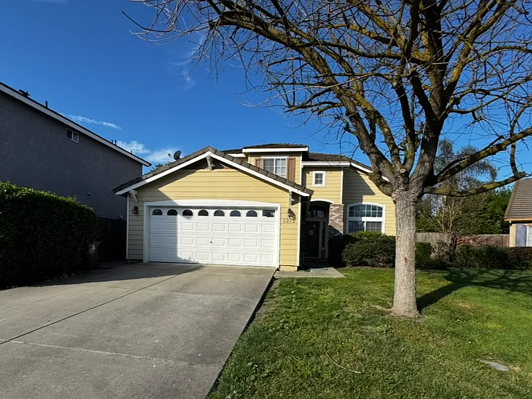 5323 Sage Ct — Photo 1
