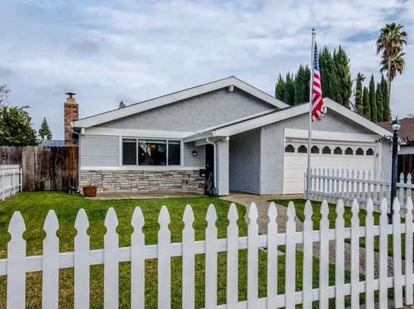 760 Farrell St, Woodland, CA 95695
