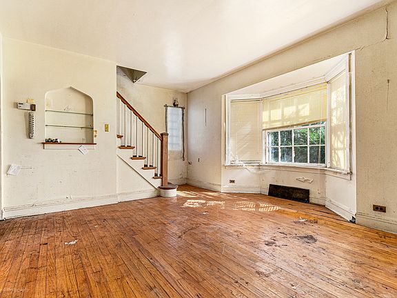 3rd image of 14304 S Union Ave