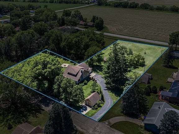 3rd image of 202 Bella St