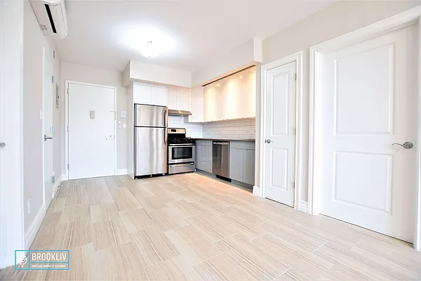 Rented by null | media 27