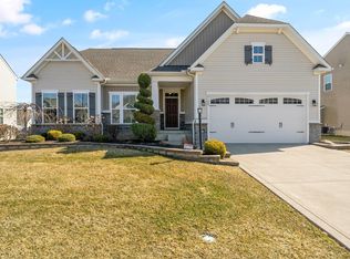 2128 W Gardenia Dr, Pataskala, OH 43062