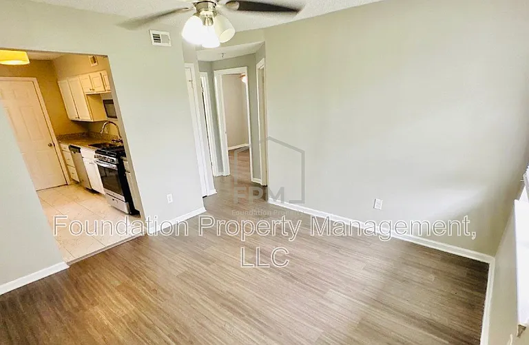 267 Greenlaw Ave #6 — Photo 5