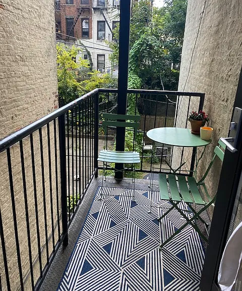 342 21st St #2-R — Photo 1