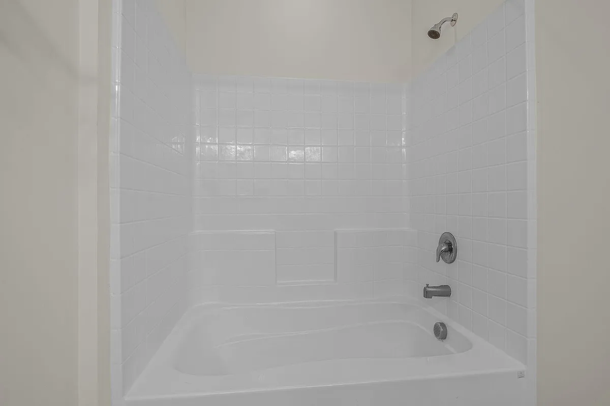 Building Photo - 448 Torrington Dr