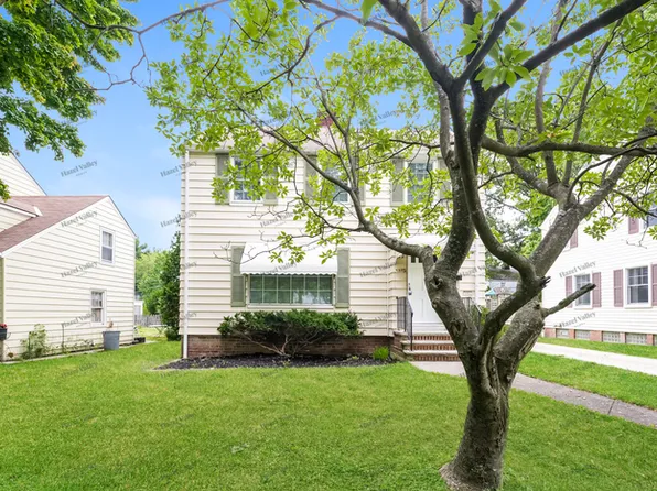 1375 Winston Rd, South Euclid, OH 44121