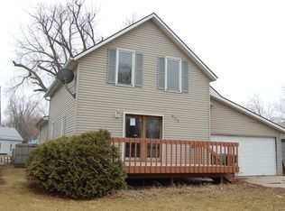 909 Grandview Ave, Worthington, MN 56187