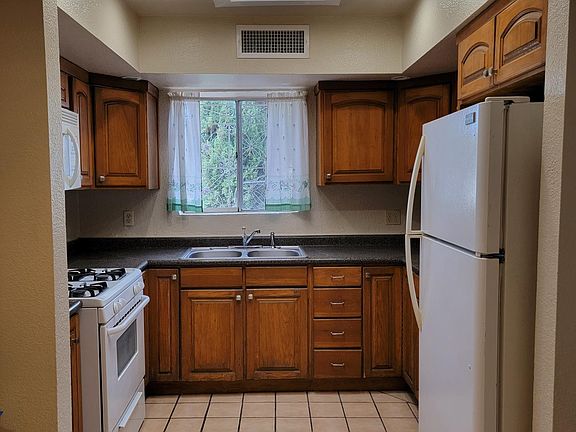 5th image of 5812 Tamburo Ct