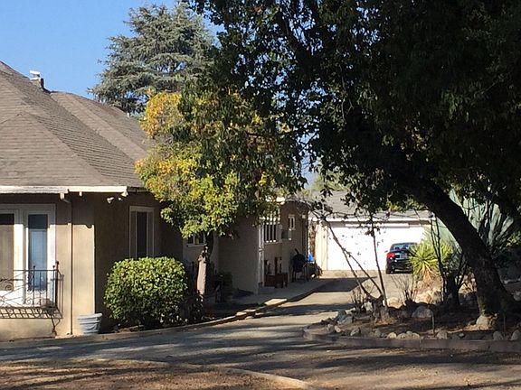 3rd image of 3225 Fair Oaks Ave