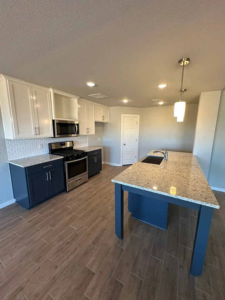 1651 E 140th Pl - Former Model Home in Glenn Hills! 3/2/2 — Photo 4