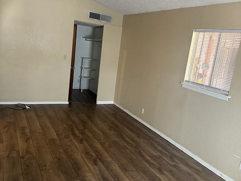 5225 Ridge St #D — Photo 8