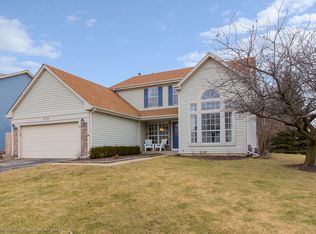 979 Split Rail Dr, Carol Stream, IL 60188
