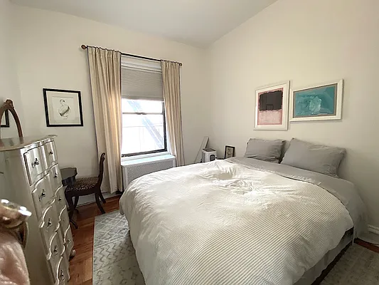 Rented by Compass | media 40