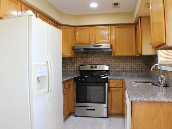 4th image of 1060 Matfield Ct #1060