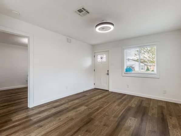 8838 Meadow Trace St, San Antonio, TX 78250