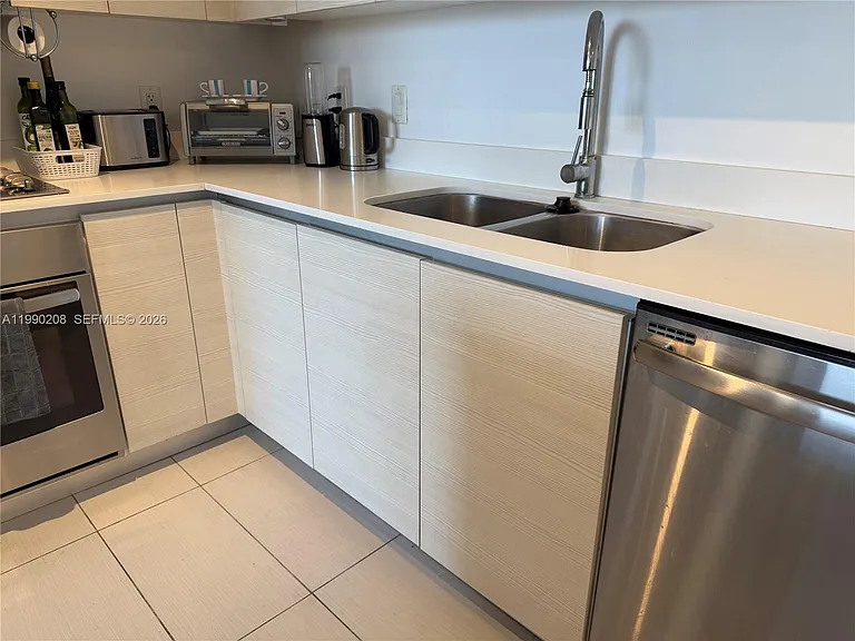 4250 NE Biscayne Blvd #1115 — Photo 12
