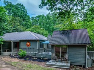 8248 Bow Trl, Woodstock, GA