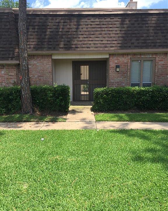 1st image of 2614 Princess Ln
