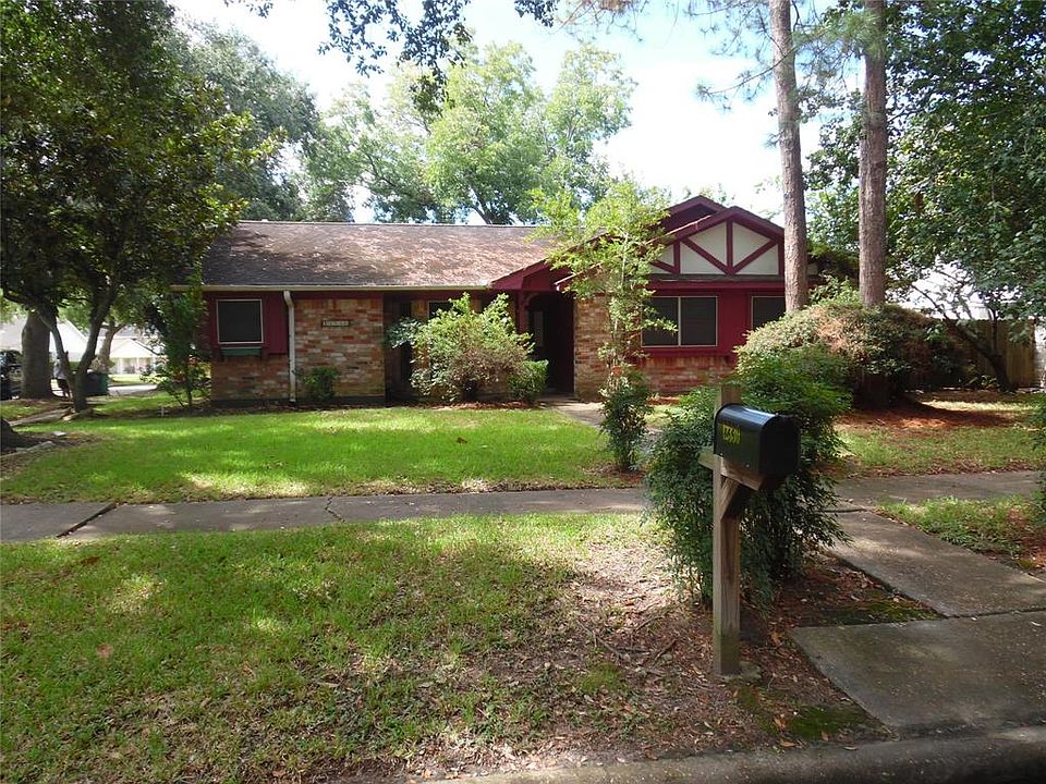 1st image of 12330 Chessington Dr