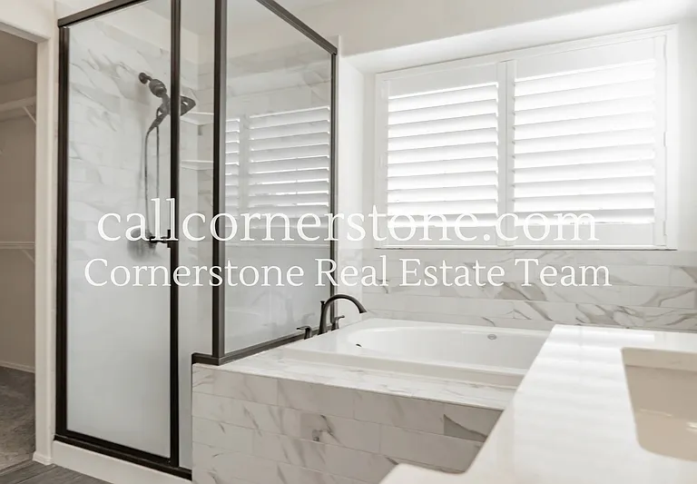4735 Malcom Ct — Photo 12