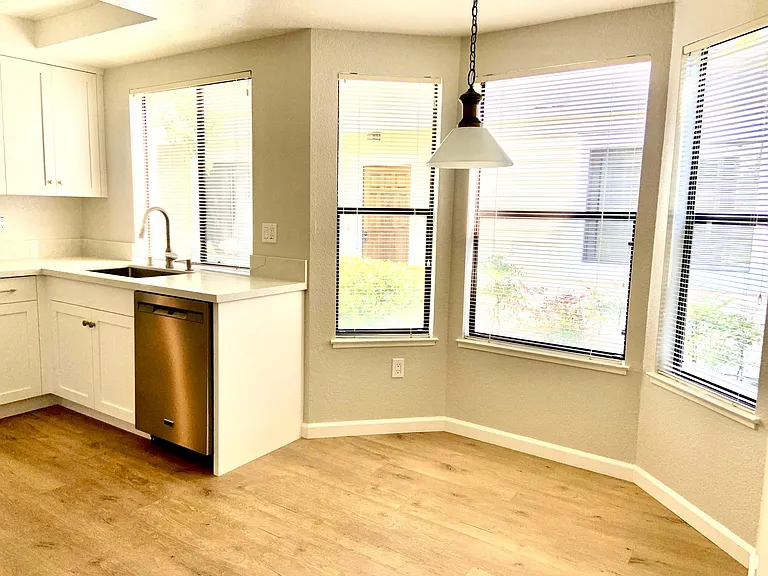 149 Oak Park Dr — Photo 7