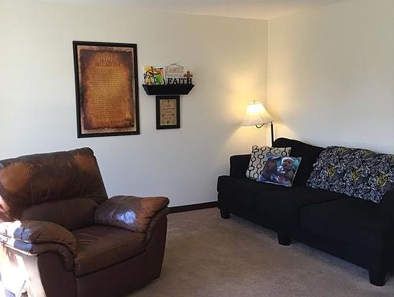 2nd image of 109 Freedom Ct #109