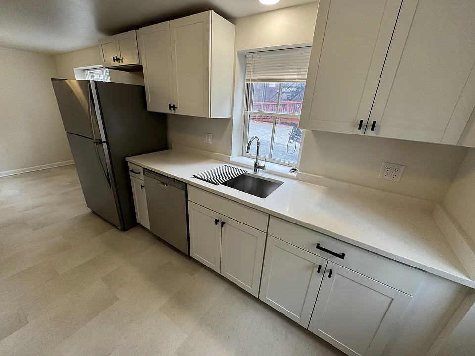 24 Vassar St #B