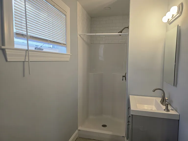 182 Sea St #4 — Photo 25