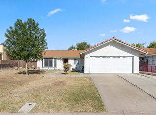 127 Leyva Ave, Firebaugh, CA 93622