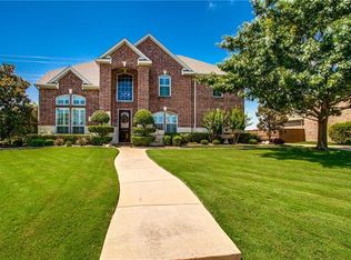 182 Overlook Dr, Sunnyvale, TX 75182