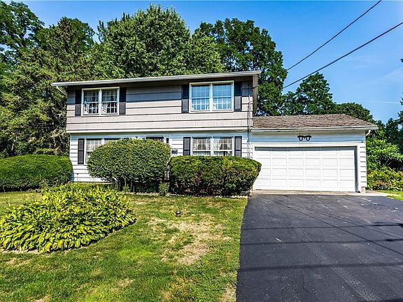 2nd image of 113 Meadow River Dr