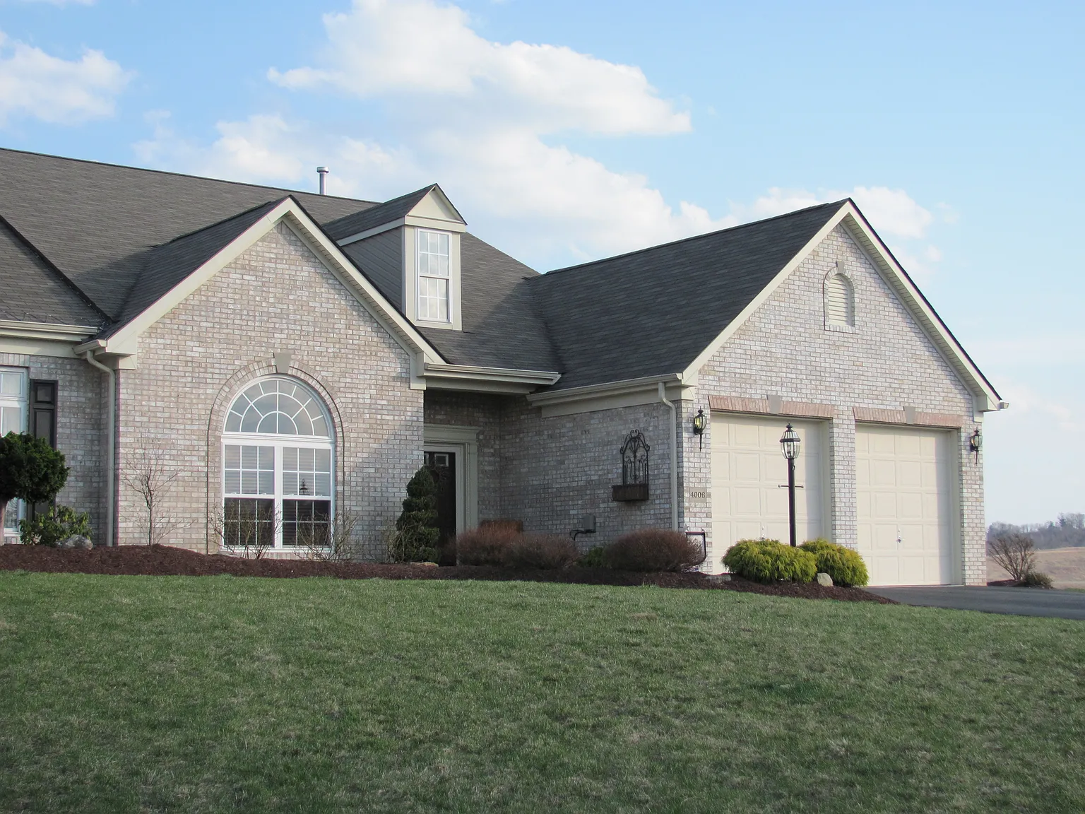 4006 Eisenhower Ct photo 1
