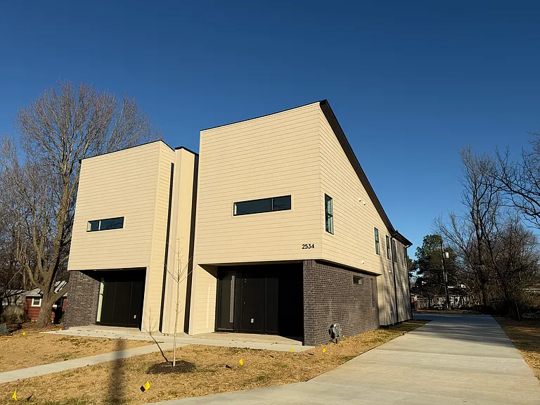 W Wedington Dr — Photo 15