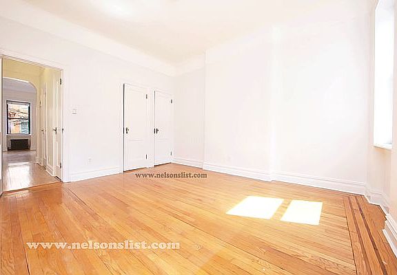 4th image of 64 Saint Johns Pl APT 2