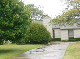 1644 Strasburg Rd, Monroe, MI 48161