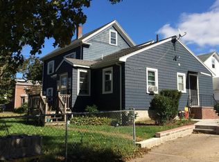 8 Faxon St #1, Newton, MA 02458