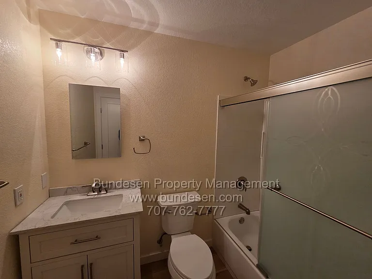 8023 Washington Ave — Photo 11