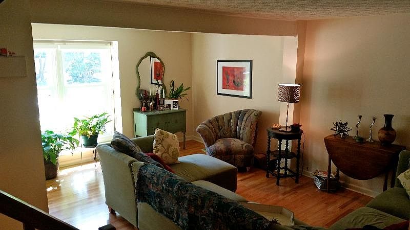 2nd image of 1512 Twisted Oak Dr