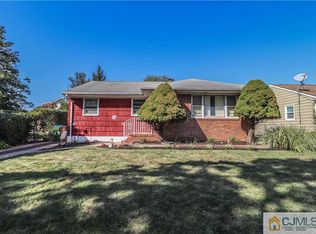 57 Leslie St, Edison, NJ 08817