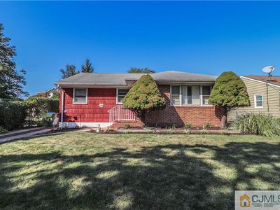 57 Leslie St, Edison, NJ, 08817