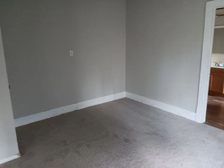 1231 E Jackson Ave N — Photo 14