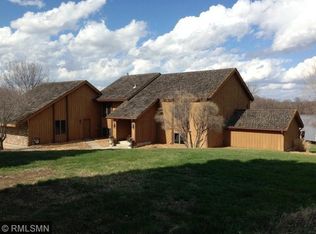 14501 Lakeview Cir, Shakopee, MN 55379